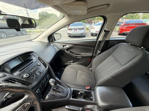 Used 2017 Ford Focus SE w/ Cold Weather Package image 20