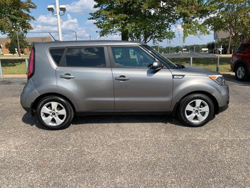 Used 2018 Kia Soul w/ Convenience Package image 2