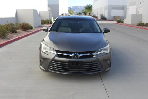 Used 2017 Toyota Camry XLE image 2