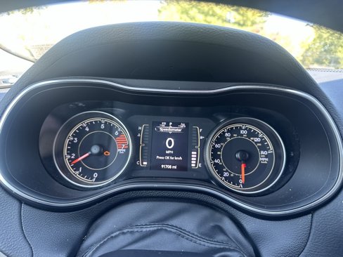 Used 2020 Jeep Cherokee Latitude Plus image 13