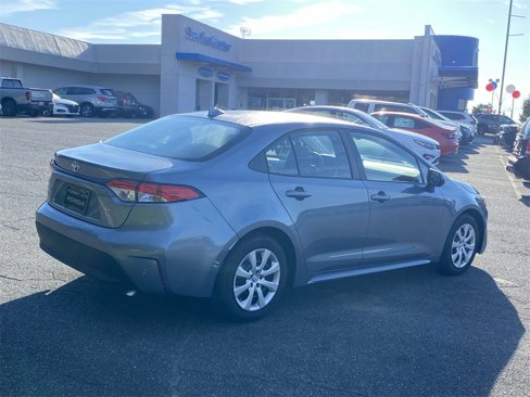 Used 2025 Toyota Corolla LE image 5