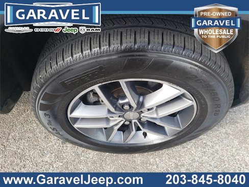 Used 2017 Jeep Grand Cherokee Limited image 23