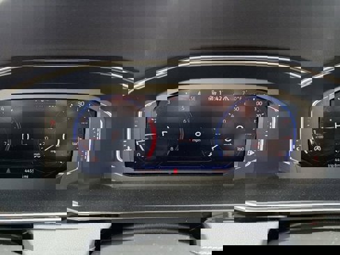 Certified 2025 Volkswagen Jetta SEL image 19
