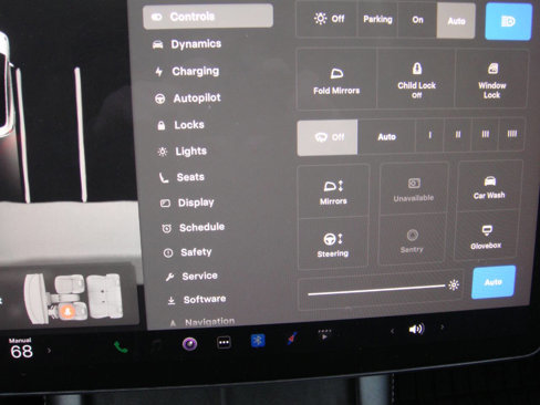 Used 2023 Tesla Model 3 Standard Range image 18
