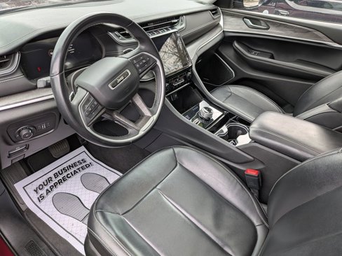 Used 2022 Jeep Grand Cherokee L Limited image 5