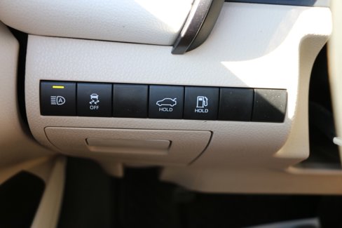 Used 2019 Toyota Camry LE image 18