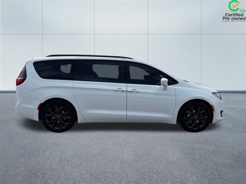 Certified 2019 Chrysler Pacifica Touring-L Plus w/ Advanced Safetytec Group image 8