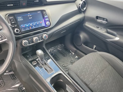 Certified 2023 Nissan Kicks SV image 32