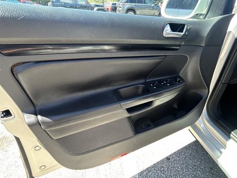 Used 2011 Volkswagen Jetta TDI image 19