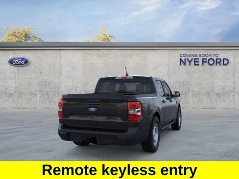 New 2025 Ford Maverick XL image 8
