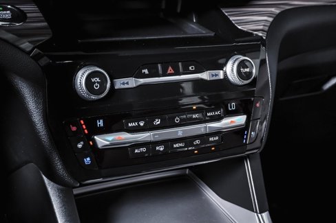 Used 2021 Ford Explorer Limited w/ Equipment Group 301A image 25