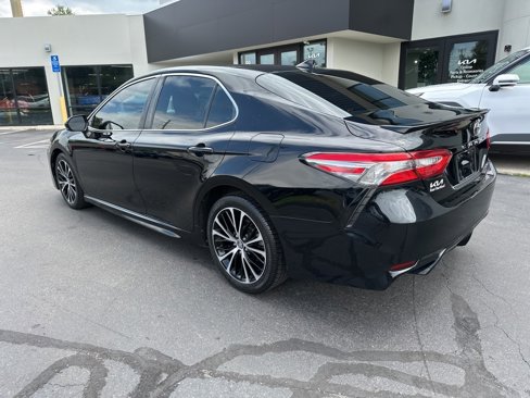 Used 2019 Toyota Camry SE image 7