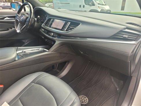 Used 2022 Buick Enclave Premium image 9