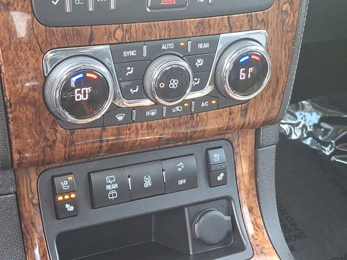 Used 2014 Chevrolet Traverse LTZ image 15