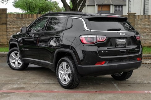 Used 2022 Jeep Compass Latitude image 19
