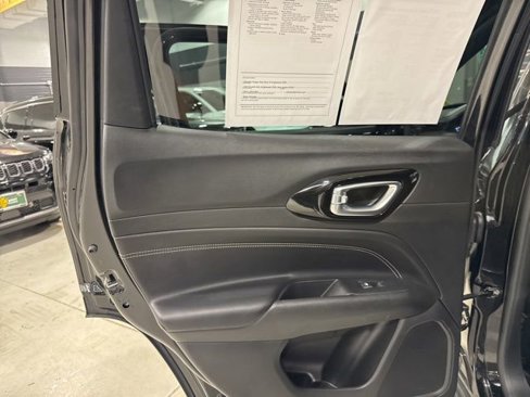Used 2022 Jeep Compass Altitude image 30