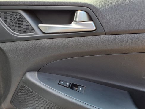Used 2021 Hyundai Tucson Sport image 11