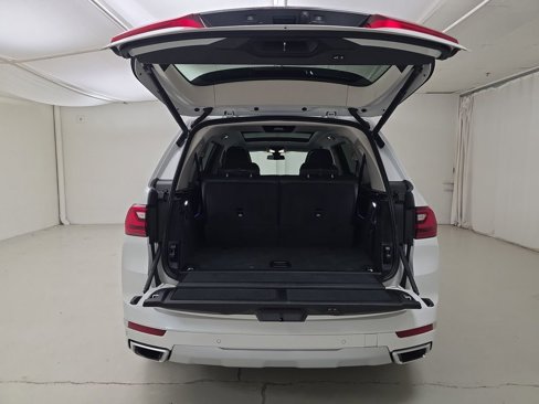 Used 2021 BMW X7 xDrive40i w/ Premium Package image 30