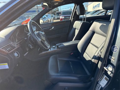 Used 2013 Mercedes-Benz E 350 4MATIC Sedan image 10