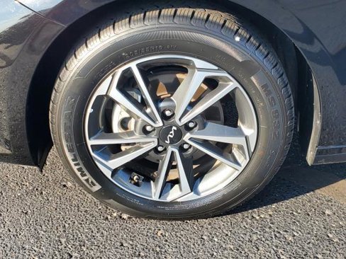 Used 2023 Kia Forte LXS image 5