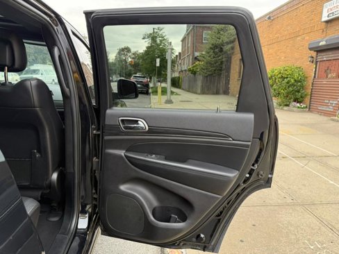 Used 2020 Jeep Grand Cherokee Limited X image 24
