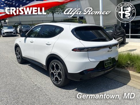 New 2025 Alfa Romeo Tonale w/ Premium Package image 7
