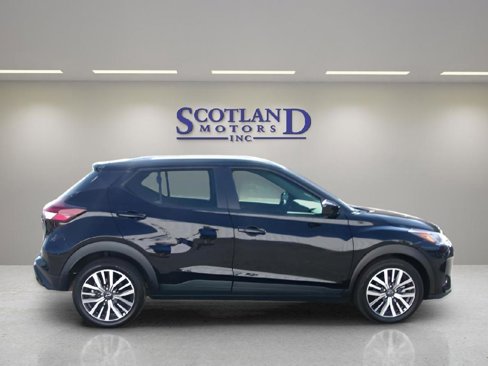 Used 2024 Nissan Kicks SV image 5