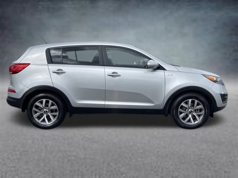 Used 2016 Kia Sportage LX image 4