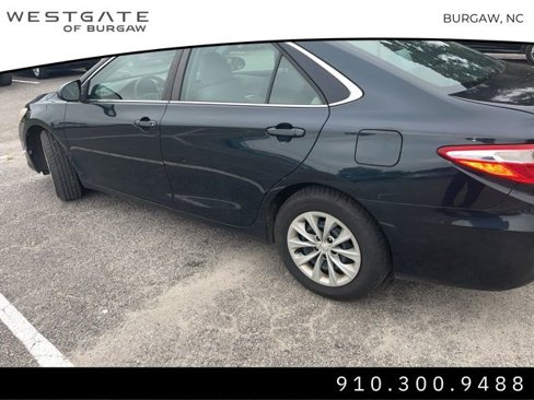 Used 2016 Toyota Camry LE image 6