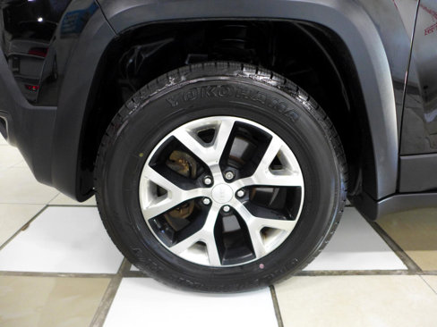 Used 2018 Jeep Cherokee Trailhawk w/ Quick Order Package 27L image 72