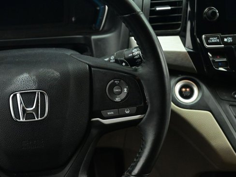 Used 2018 Honda Odyssey Touring image 8
