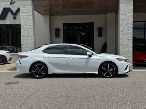 Used 2019 Toyota Camry XSE image 16