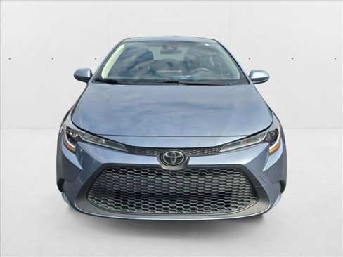 Used 2020 Toyota Corolla LE image 2