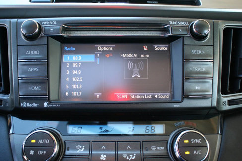 Used 2015 Toyota RAV4 XLE image 17