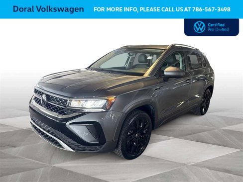 Used 2022 Volkswagen Taos SE w/ Panoramic Sunroof Package image 4
