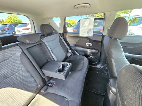 Used 2018 Kia Soul + image 11