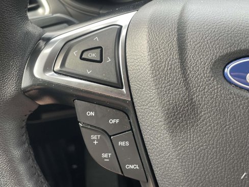 Used 2024 Ford Edge SEL image 25