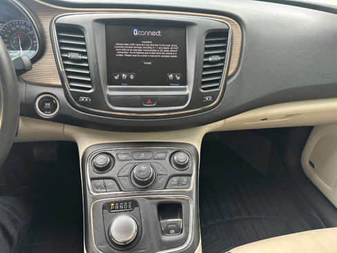 Used 2015 Chrysler 200 C w/ Navigation & Sound Group I image 15