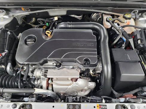 Used 2022 Chevrolet Malibu LT image 30