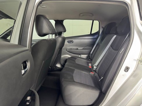 Used 2022 Nissan Leaf SV image 28