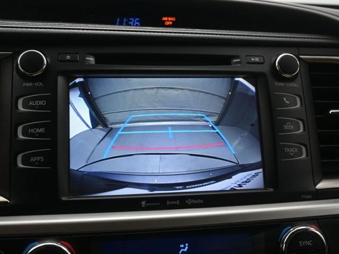 Used 2016 Toyota Highlander Plus image 16