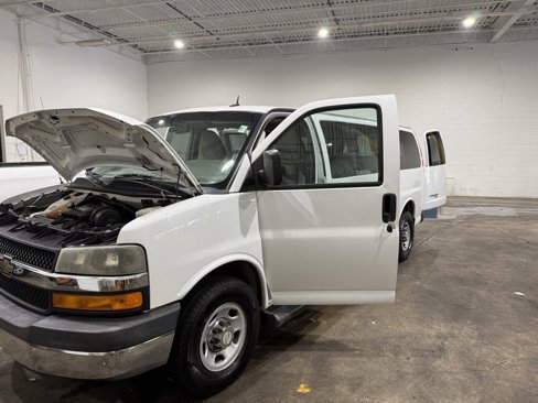 Used 2015 Chevrolet Express 3500 LT w/ LT Preferred Equipment Group image 1