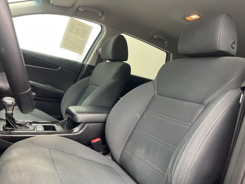 Used 2019 Kia Sorento S image 19