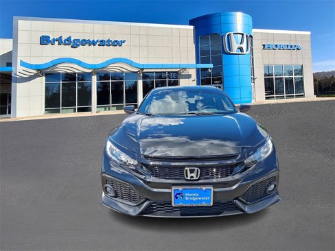 Used 2017 Honda Civic Sport image 2