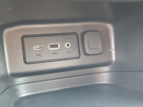 Used 2019 Chevrolet Equinox LT w/ Driver Convenience Package image 26