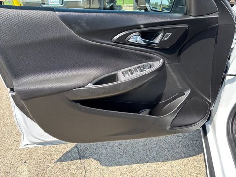 Used 2024 Chevrolet Malibu LT image 22