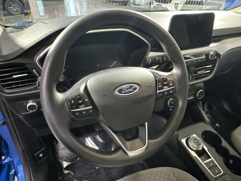 Used 2020 Ford Escape SE image 18