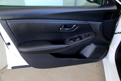 Used 2024 Nissan Sentra S image 18