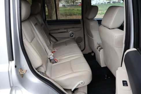 Used 2006 Jeep Commander Limited w/ Trailer Tow Group IV image 22