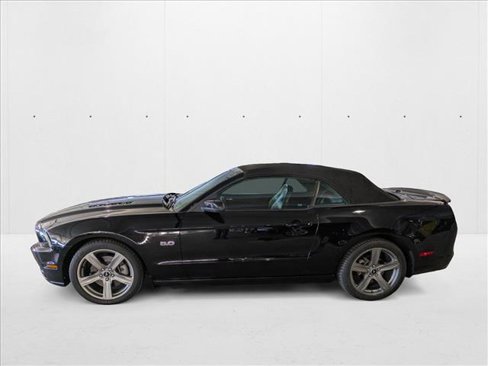 Used 2013 Ford Mustang GT Premium image 9